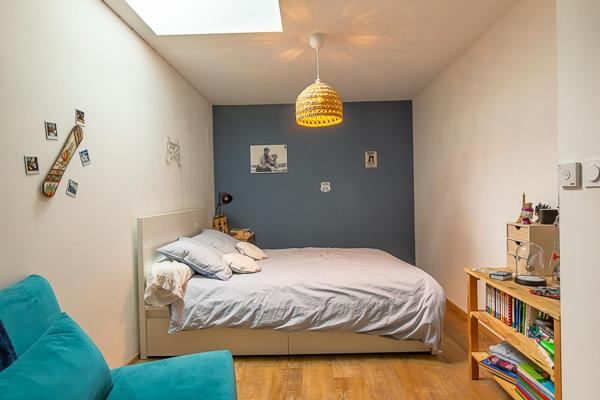 Maison en pierre rénovée avec piscine – Vue panoramique exceptionnelle et couchers de soleil – 4 chambres – À 15 min de Libourne et 10 min de Saint-André-de-Cubzac