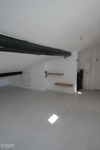 F1 14 RUE ANDRE RUEL - F1 SOUS LES COMBLES environ ...