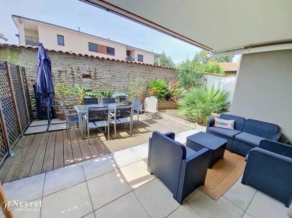 Coup de cœur assuré sur ce T3 en Rez-de-jardin de 57m² avec en sous-sol sécurisé :garage et place stationnemen