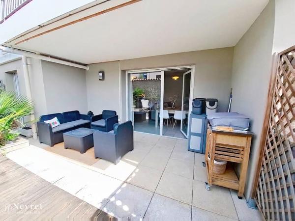 Coup de cœur assuré sur ce T3 en Rez-de-jardin de 57m² avec en sous-sol sécurisé :garage et place stationnemen