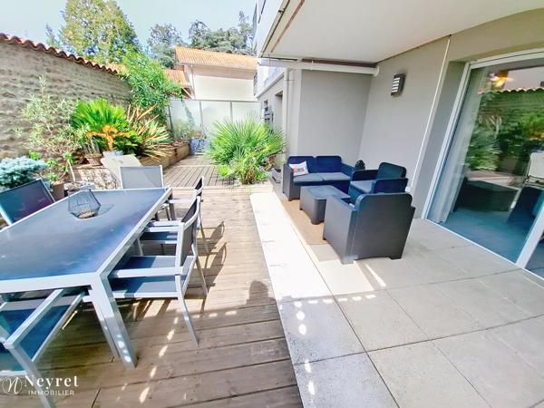Coup de cœur assuré sur ce T3 en Rez-de-jardin de 57m² avec en sous-sol sécurisé :garage et place stationnemen