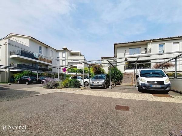 Coup de cœur assuré sur ce T3 en Rez-de-jardin de 57m² avec en sous-sol sécurisé :garage et place stationnemen