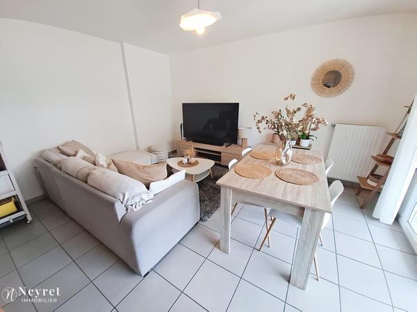 Coup de cœur assuré sur ce T3 en Rez-de-jardin de 57m² avec en sous-sol sécurisé :garage et place stationnemen