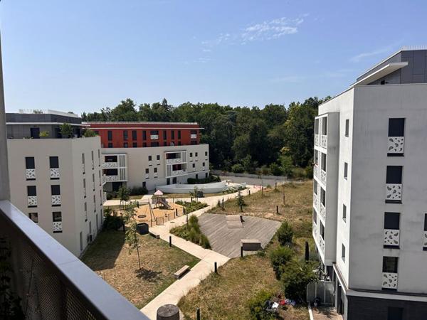 T3 récent au pied du tram avec vue dégagée et grandes chambres