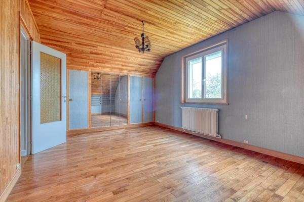 Christophe Michaudelle – EXLUSIVITE - CAPIFRANCE vous propose proche de Meaux, à Nanteuil lès Meaux : Secteur AU CALME, maison indépendante bien entretenue - 7 pièces - 148 m² - 5 chambres (6è possib