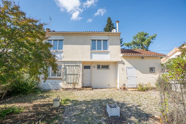 Maison Agréable maison 4 chambres et garage - Fort potentiel - La Boétie 122 m²