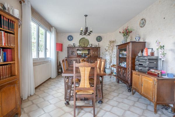Maison Agréable maison 4 chambres et garage - Fort potentiel - La Boétie 122 m²