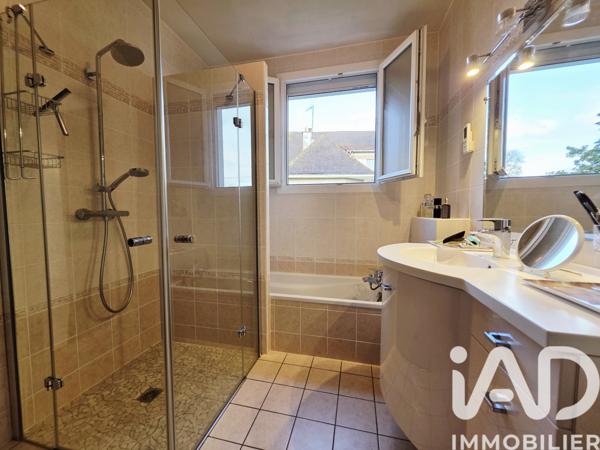 Maison à vendre 6 pièces 117 m² Châtillon-sur-Thouet