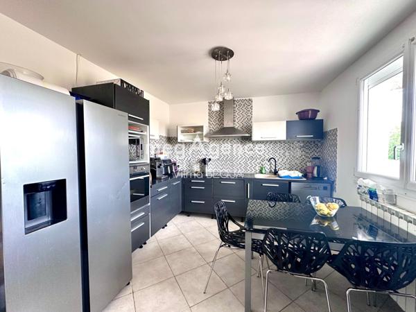 Maison à MAILLOT, 89100 - 5 pièces 143m²