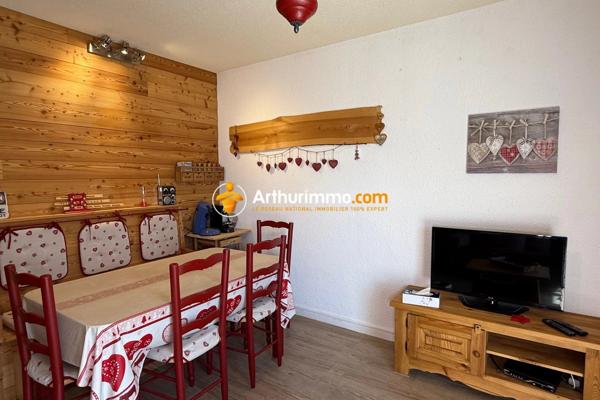 Vente                                                      Appartement
                        
                     2 pièces                      33 m2                     à Molines-en-Queyras