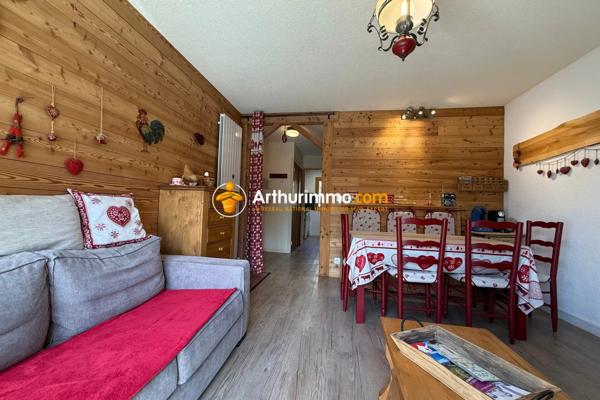 Vente                                                      Appartement
                        
                     2 pièces                      33 m2                     à Molines-en-Queyras