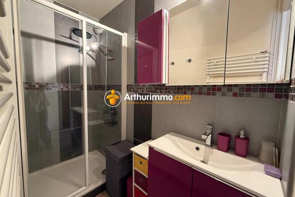 Vente                                                      Appartement
                        
                     2 pièces                      33 m2                     à Molines-en-Queyras