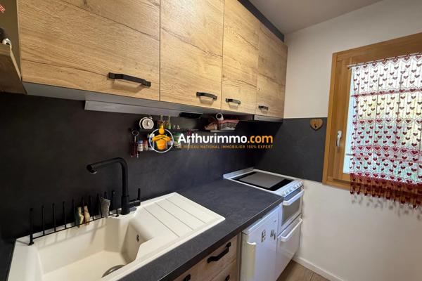 Vente                                                      Appartement
                        
                     2 pièces                      33 m2                     à Molines-en-Queyras
