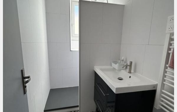 Vente Local commercial rénové(e) Basse-goulaine   