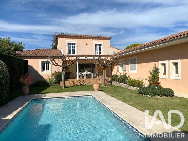Maison à vendre 7 pièces 183 m² L'Isle-sur-la-Sorgue