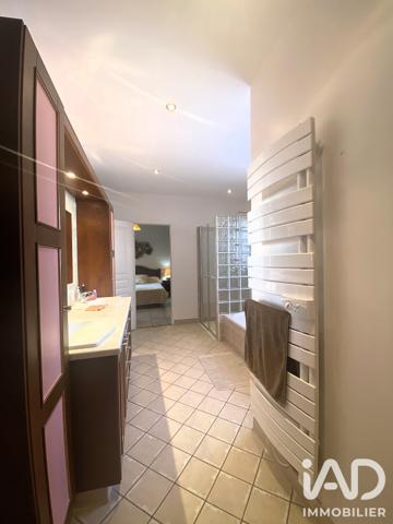 Maison à vendre 7 pièces 183 m² L'Isle-sur-la-Sorgue