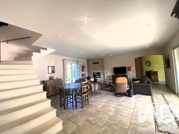 Maison à vendre 7 pièces 183 m² L'Isle-sur-la-Sorgue