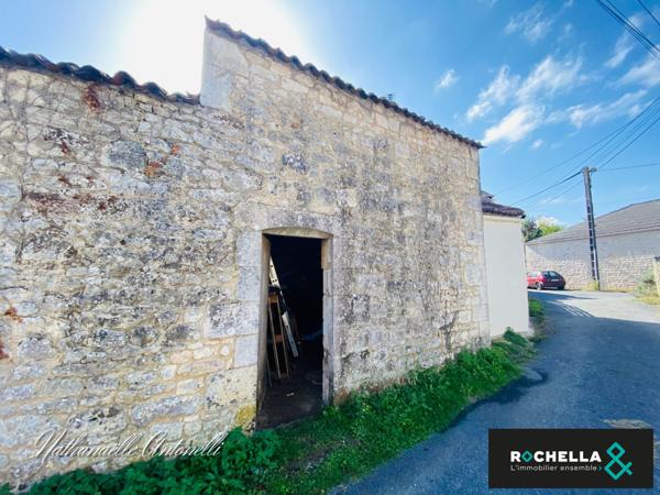 SAINT SAVINIEN BELLE MAISON CHARENTAISE