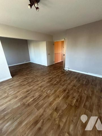 Lorient proche centre , Appartement 105 m2, 4chs, balcons , garage