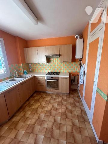 Lorient proche centre , Appartement 105 m2, 4chs, balcons , garage
