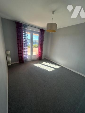Lorient proche centre , Appartement 105 m2, 4chs, balcons , garage