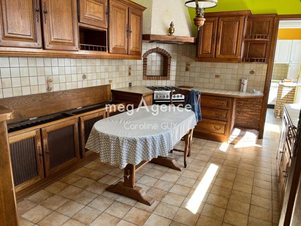 Maison à ARQUES, 62510 - 8 pièces 203m²