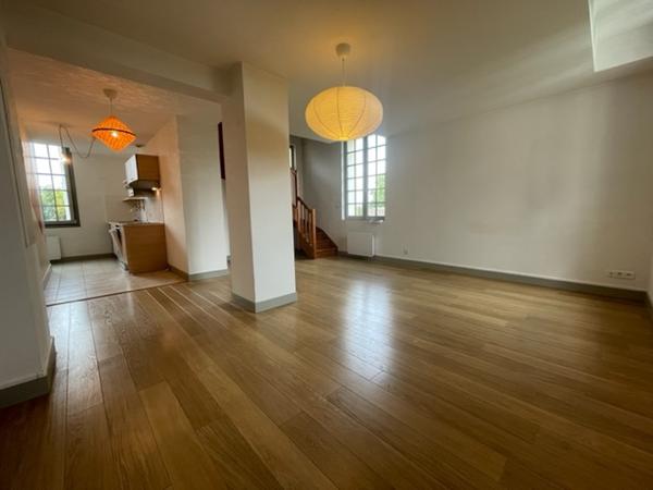 Appartement T2 Duplex dans Bâtisse Historique - Saintes Rive Gauche, Cœur de Ville Saintes (17100)