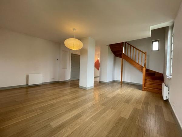 Appartement T2 Duplex dans Bâtisse Historique - Saintes Rive Gauche, Cœur de Ville Saintes (17100)