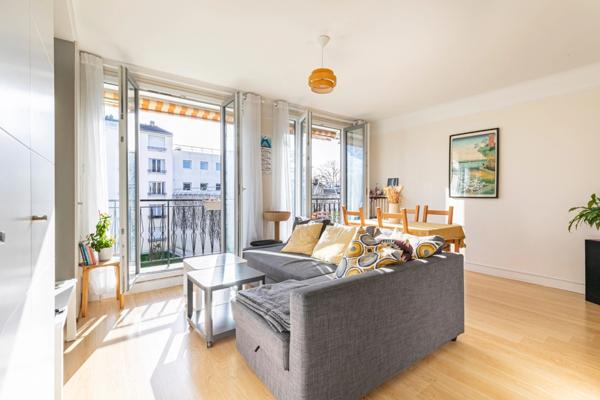 Appartement familial lumineux avec balcon à 3 minutes du RER A Fontenay-sous-Bois