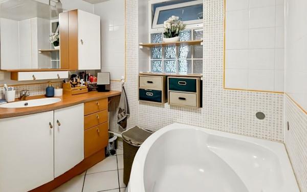 Maison à vendre    4 pièces • 76 m2 Estrées-Saint-Denis