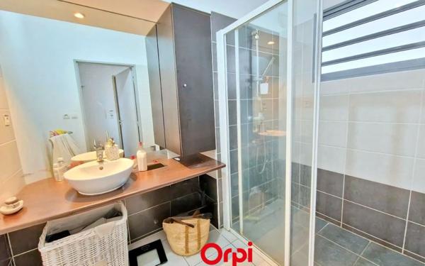 Appartement à vendre    2 pièces • 53 m2 Sainte-Marie