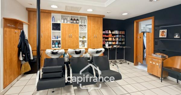 Fonds de commerce à vendre SOUSTONS (40) – Salon de coiffure clé en main