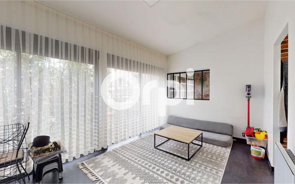 Maison à vendre    8 pièces • 200 m2 Bron