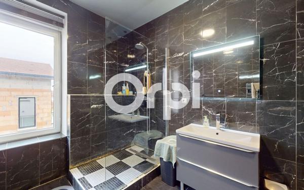 Maison à vendre    8 pièces • 200 m2 Bron