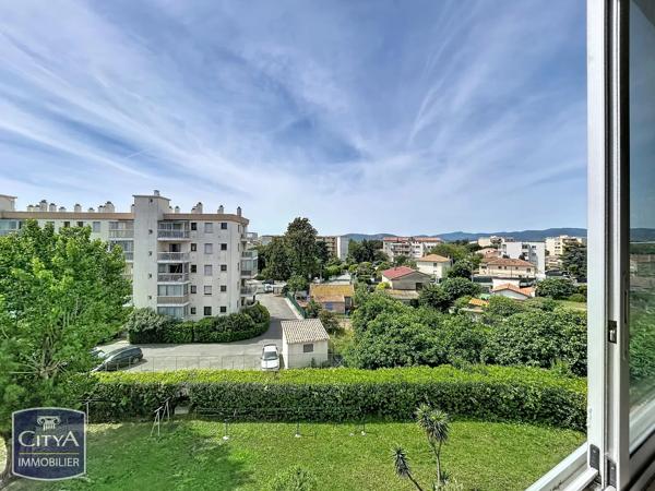 Appartement à vendre 4 pièces 68m² Fréjus (83600)