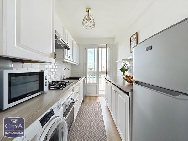 Appartement à vendre 4 pièces 68m² Fréjus (83600)