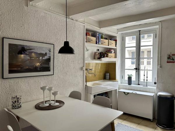 Charmante maison de village avec terrasse tropézienne