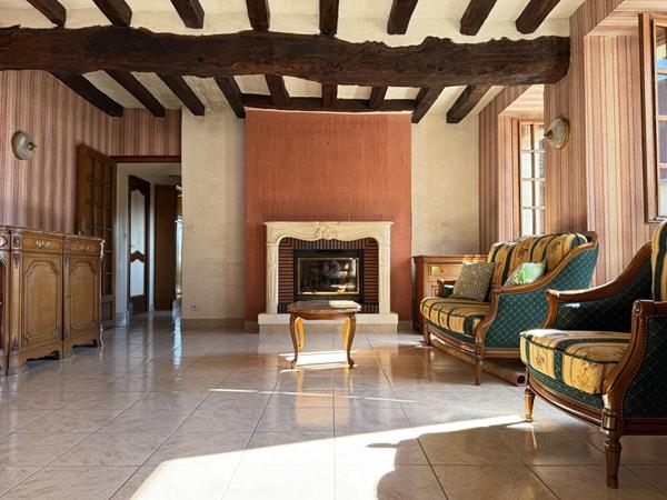 LONGERE 5 MIN ANGERS