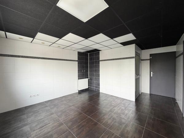 Bureau
         10 pièces
        - 178 m² 238 500 € *