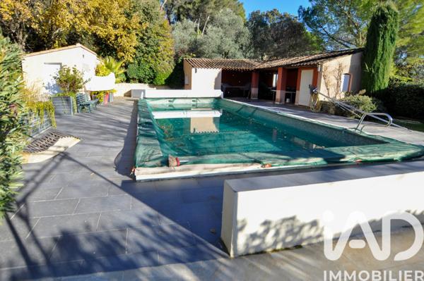 Maison à vendre 8 pièces 215 m² La Bastidonne