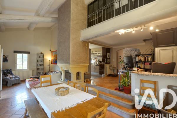 Maison à vendre 8 pièces 215 m² La Bastidonne