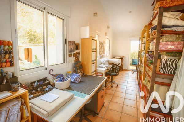 Maison à vendre 8 pièces 215 m² La Bastidonne