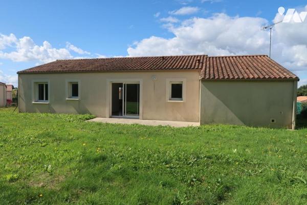 SEVREMONT, A 15 KMS DU PUY DU FOU, MAISON DE PLAIN-PIED 2006 EN BON ETAT, SUR UN TERRAIN DE 893 m².