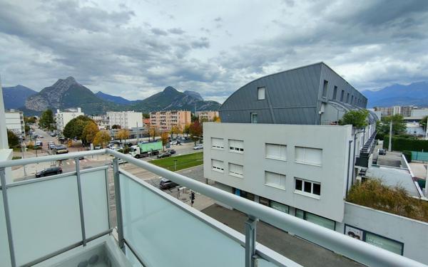 Appartement à louer    3 pièces • 53,98 m2 Seyssinet-Pariset