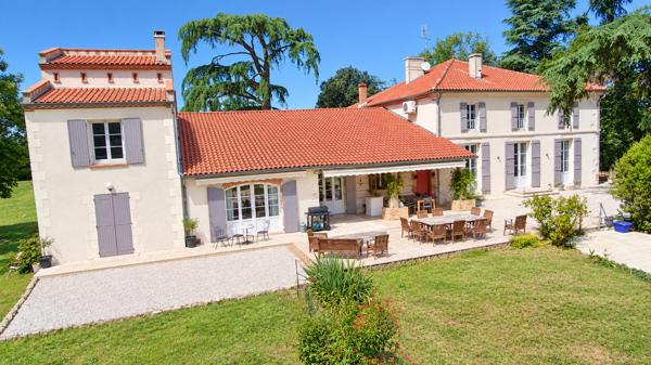 Maison 10 pièce(s) 7 chambre(s) 460 m²