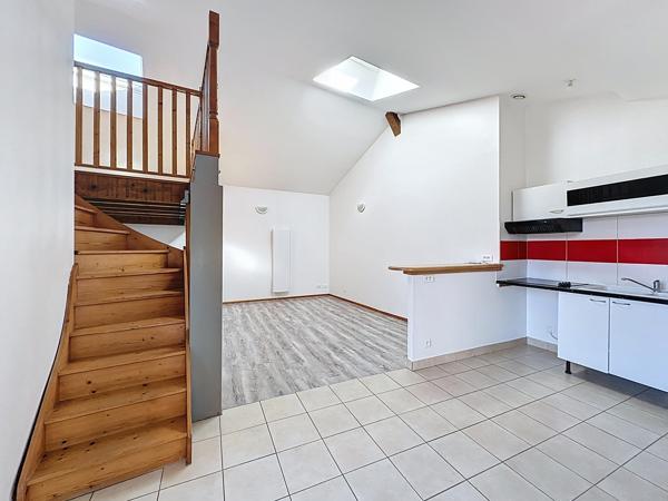 Appartement
         2 pièces
        - 51 m² 119 000 € *