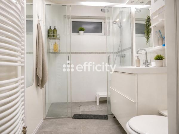 Maison
         8 pièces
        - 235 m² Bien prestige 815 000 € *