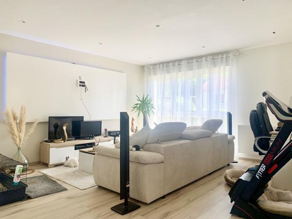 Maison
         4 pièces
        - 118 m² Exclusivité 239 000 € *