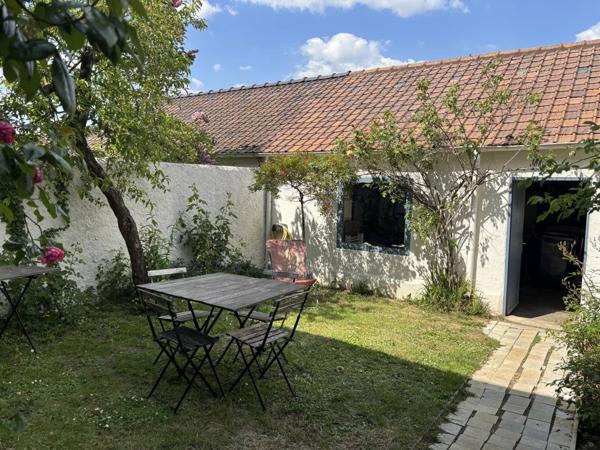 Maison familiale de 165 m2 édifiée sur un terrain de 194 m2