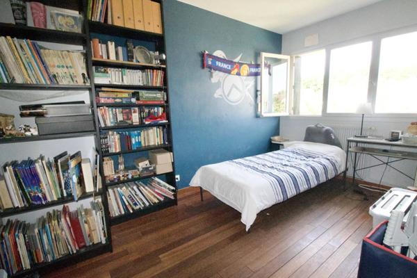 Maison familiale de 165 m2 édifiée sur un terrain de 194 m2